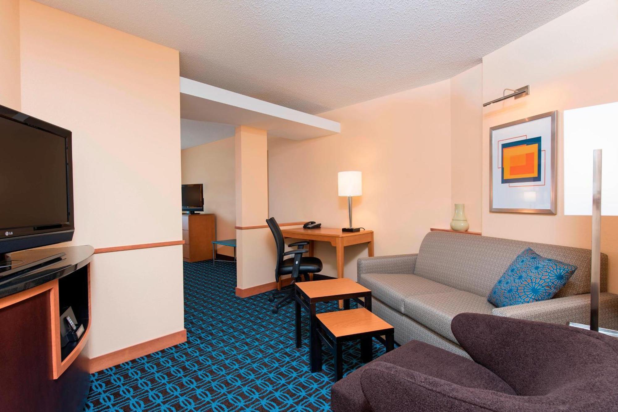 Fairfield Inn & Suites By Marriott Omaha Downtown Exterior photo
