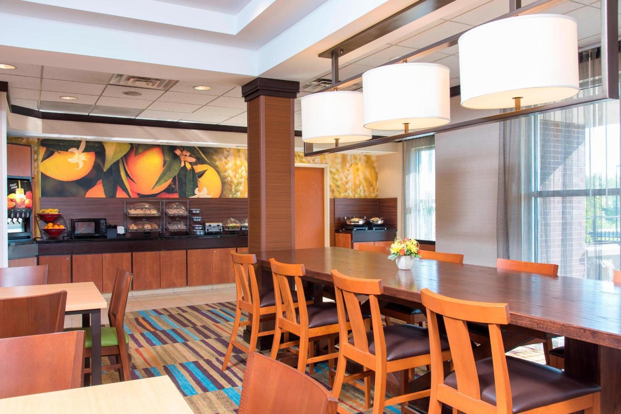 Fairfield Inn & Suites By Marriott Omaha Downtown Exterior photo